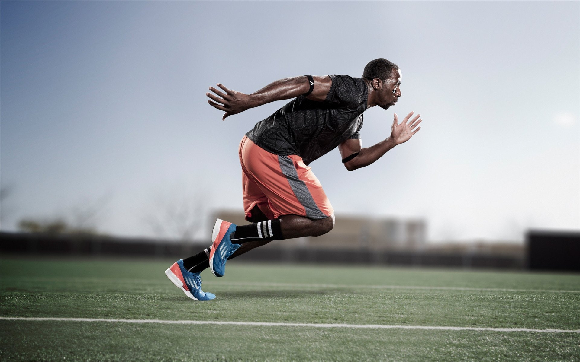 曼联主帅称团队精神重建已见成效，曼联全体队员